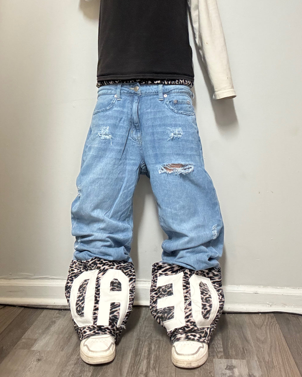 Double Waisted Baggy Cheetah “DEAD” Jeans (31)
