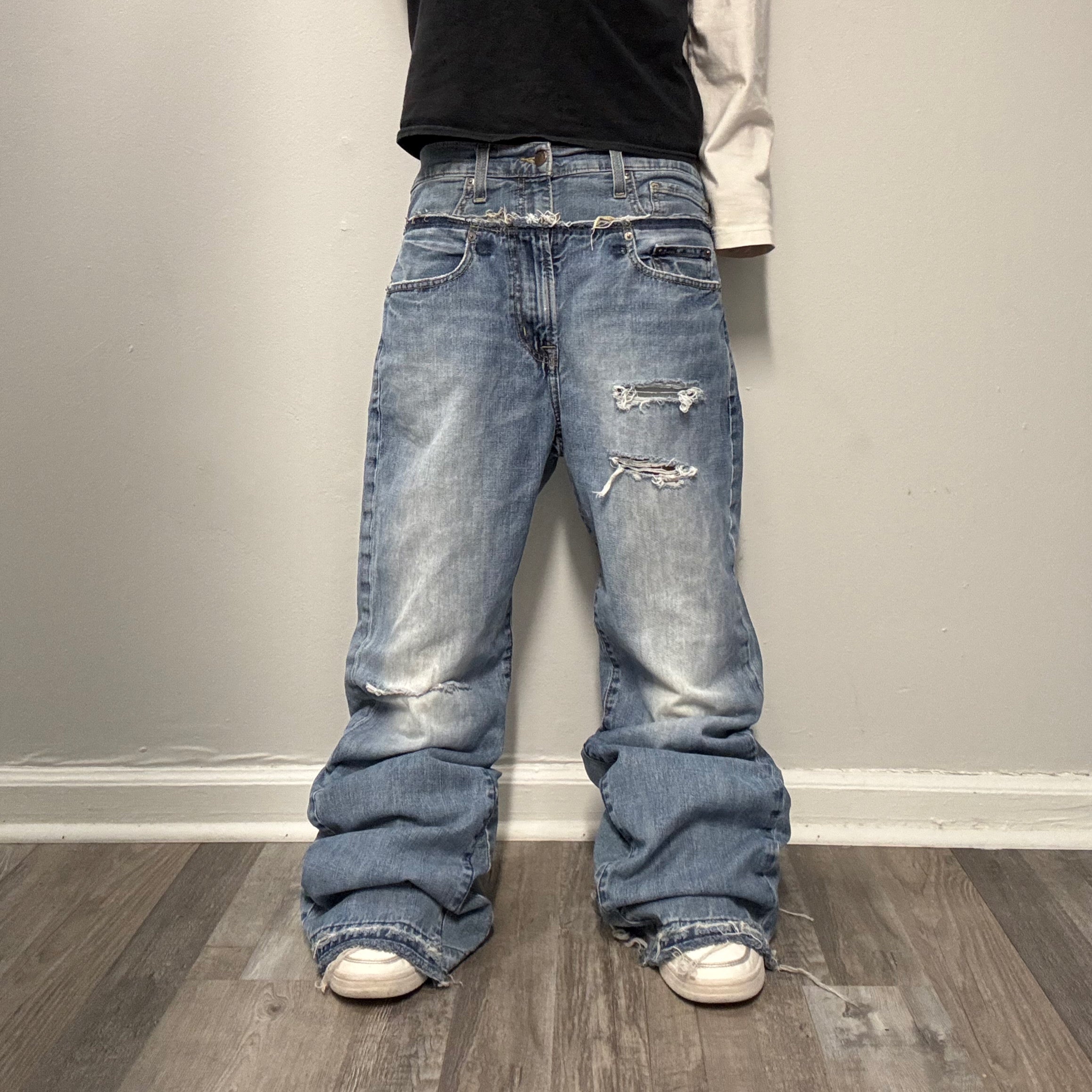 Blue Double Waisted Distressed Baggy Jeans (30x28)