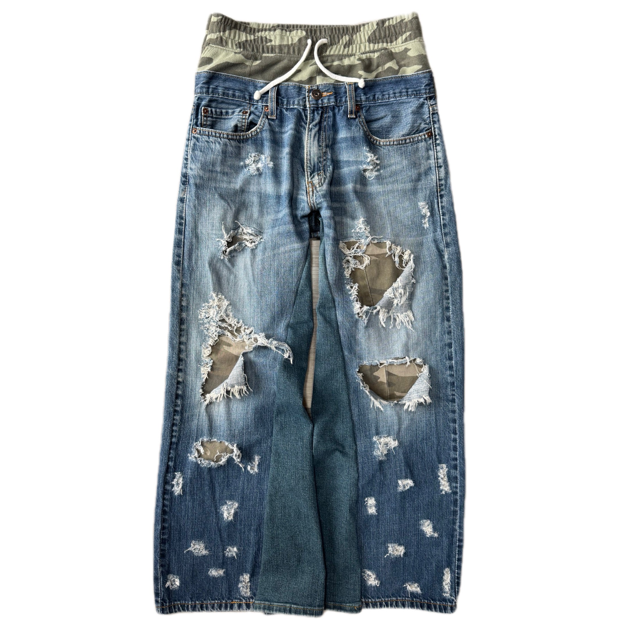 Camo Double Waisted Baggy Distressed Jeans (33x30)