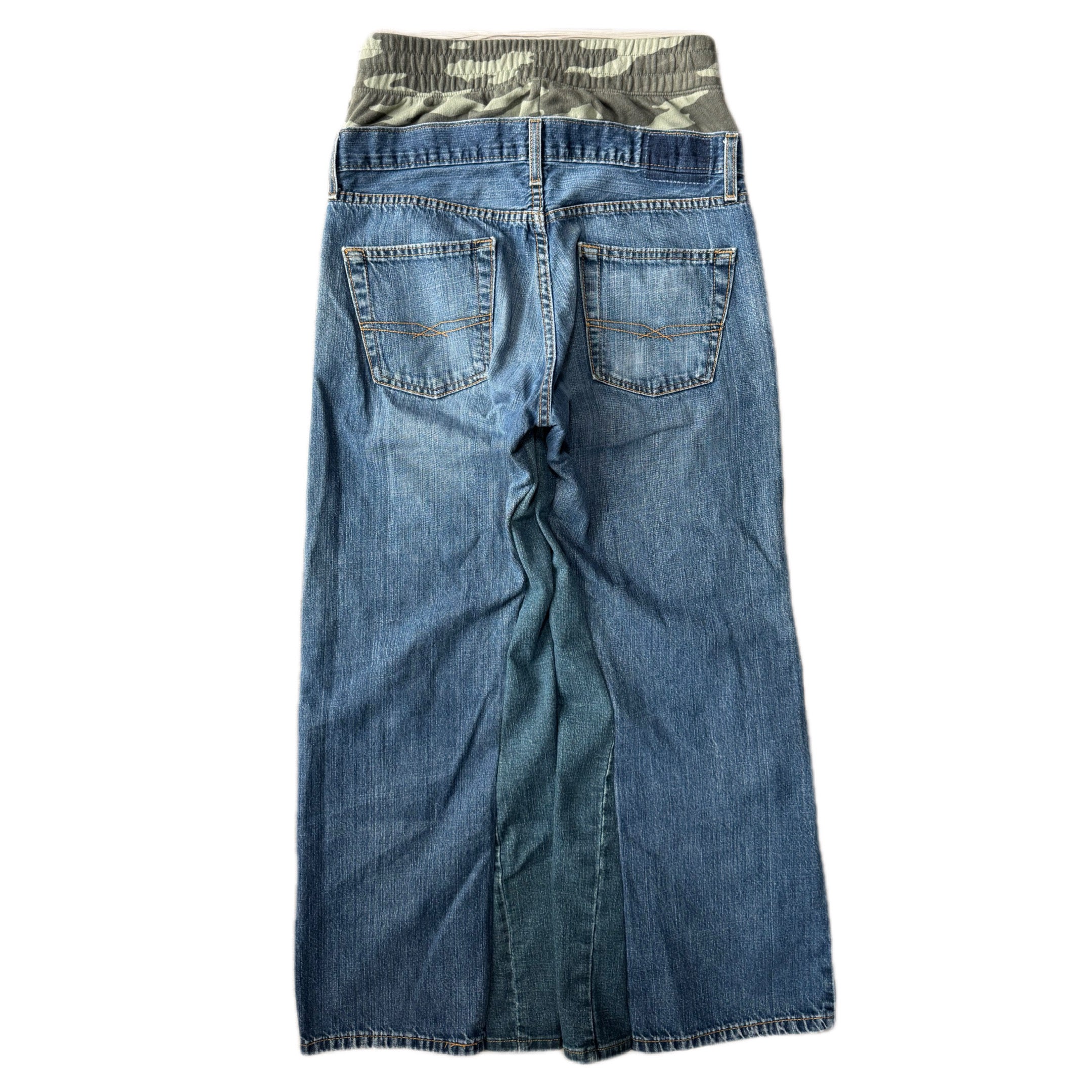 Camo Double Waisted Baggy Distressed Jeans (33x30)