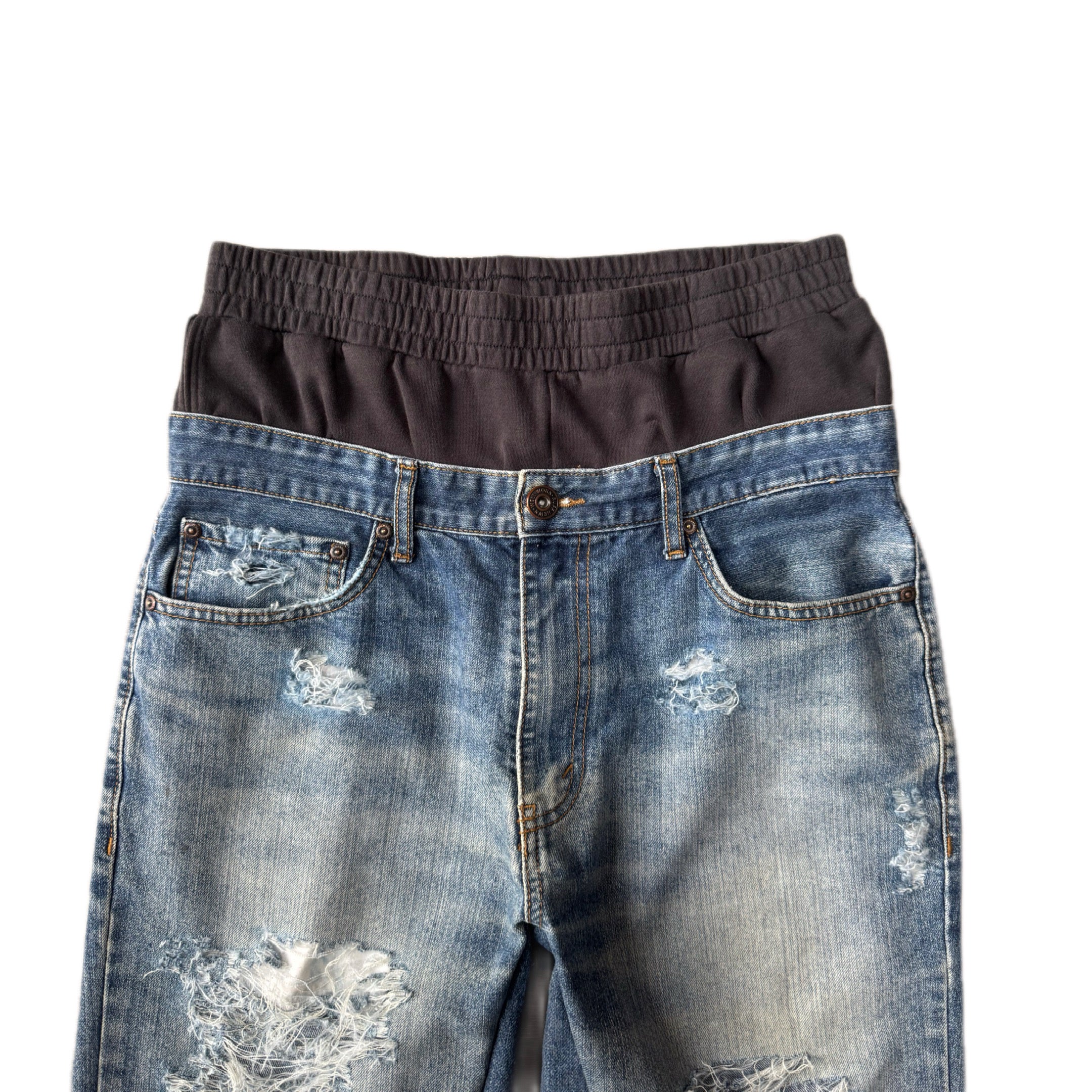 Double Waisted Baggy Distressed Jeans (33x30)