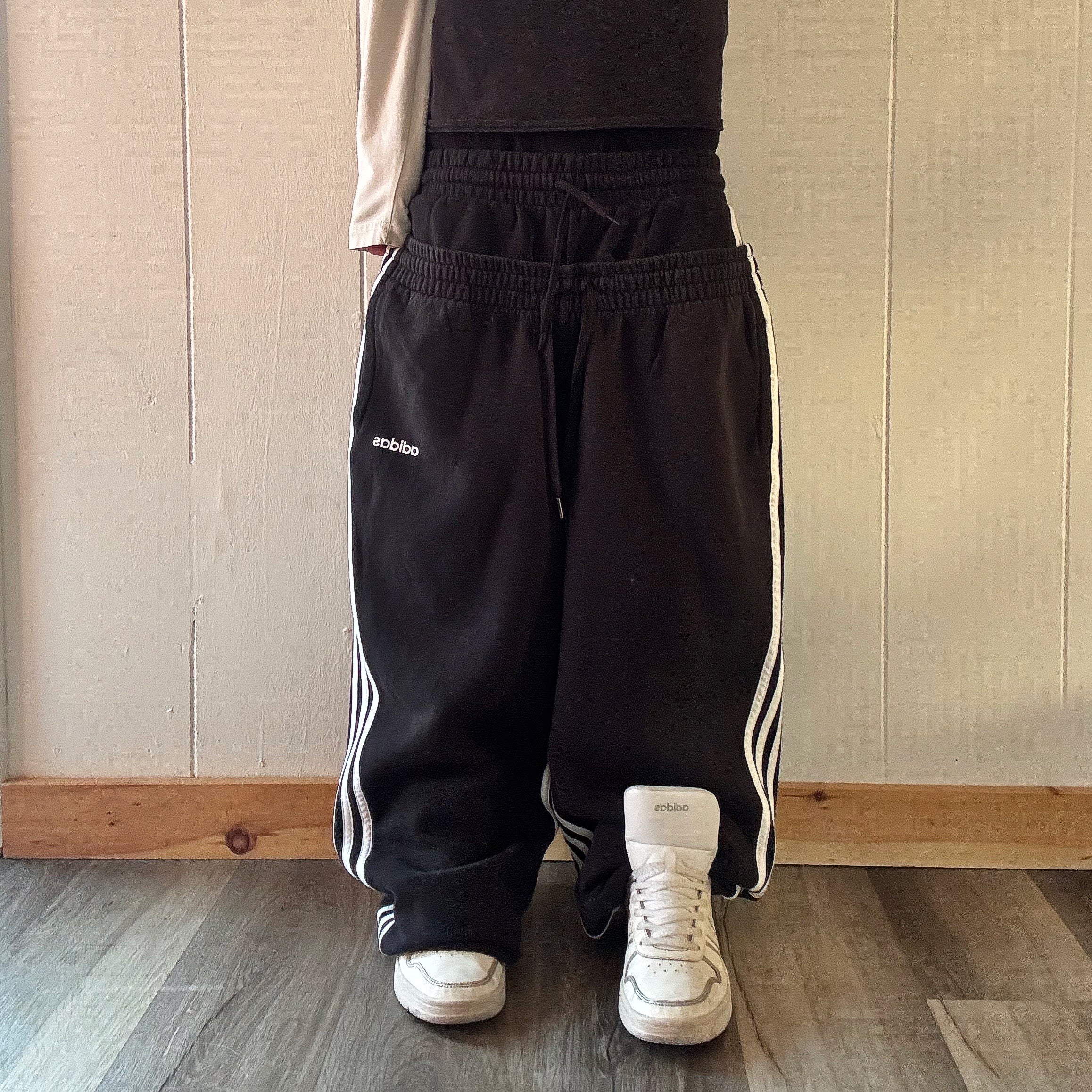 Black Double Waisted Adidas Sweatpants ( L )
