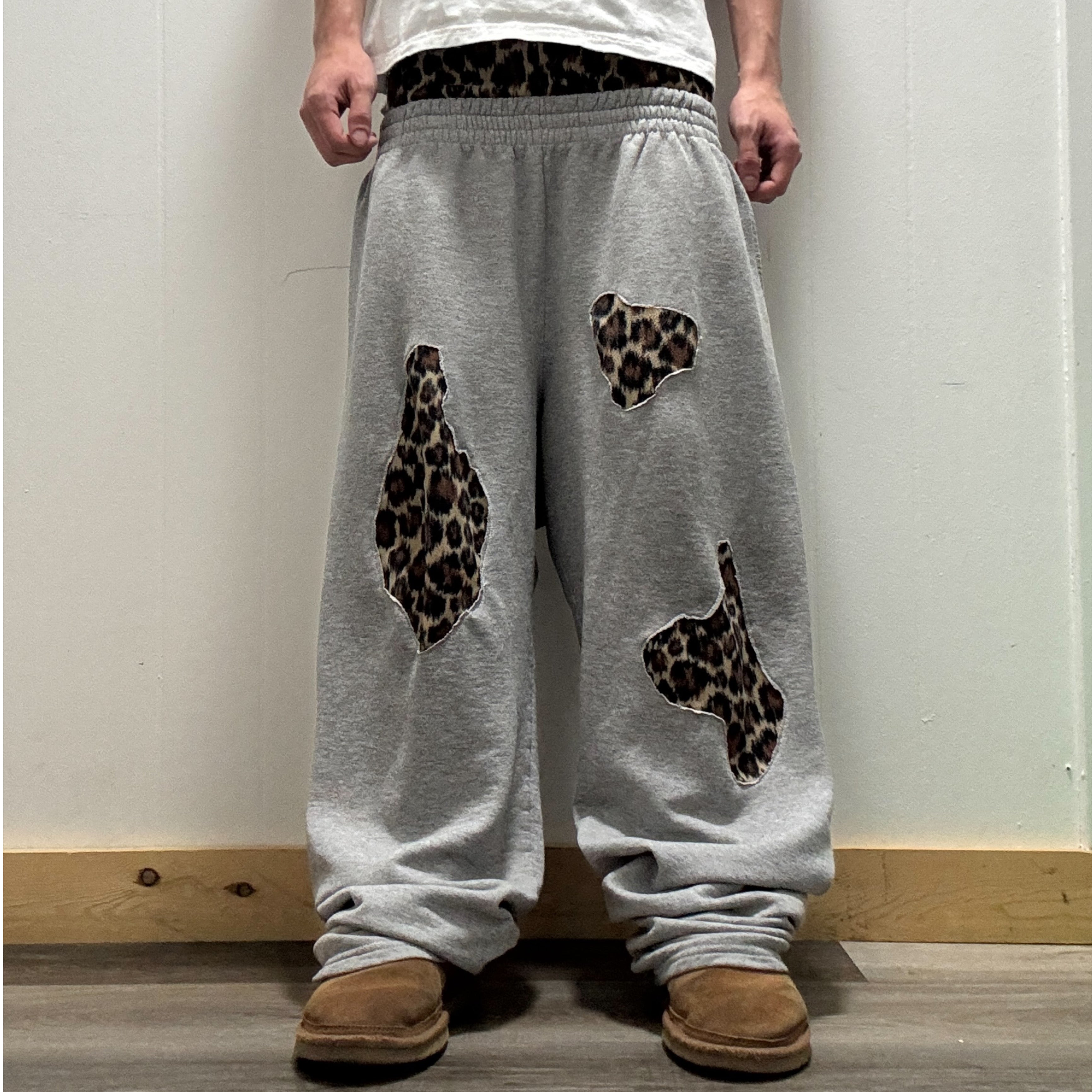 Double Waisted Cheetah Print Sweatpants (S)