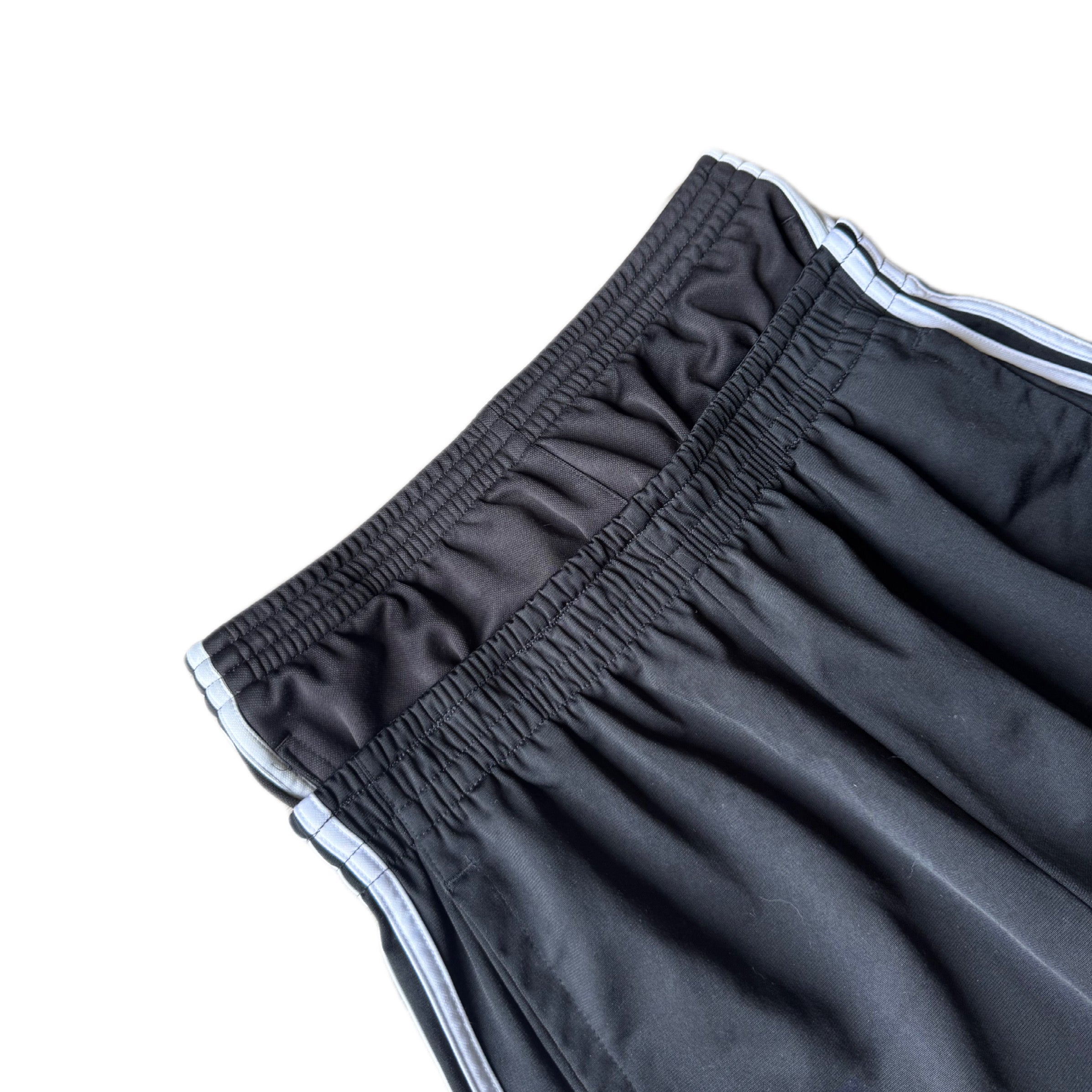 Black Double Waisted Adidas Hoop Shorts (M)