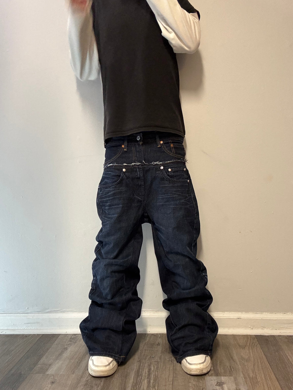 Double Waisted Baggy Dark Wash Jeans (28)