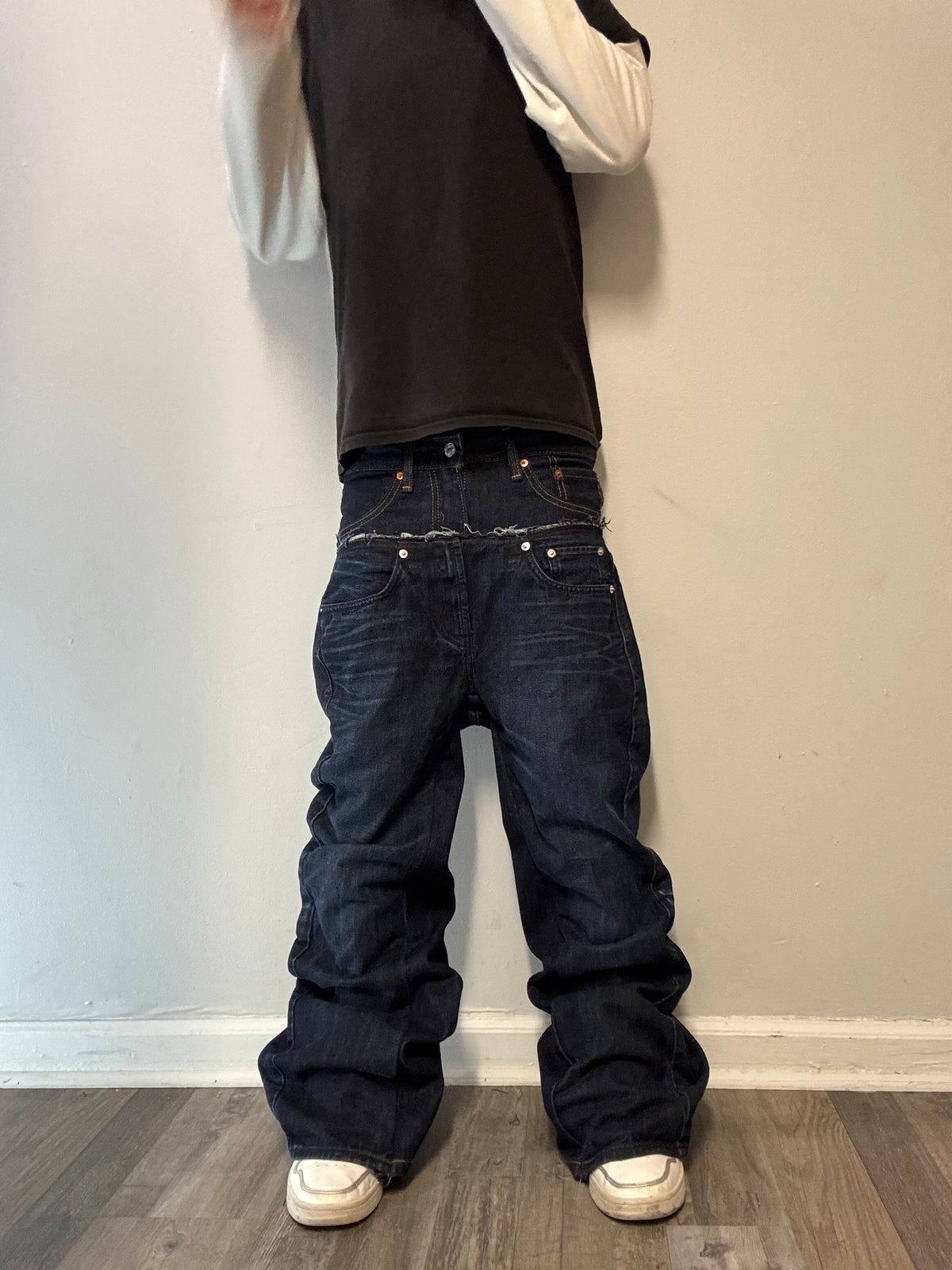Double Waisted Baggy Dark Wash Jeans (28)
