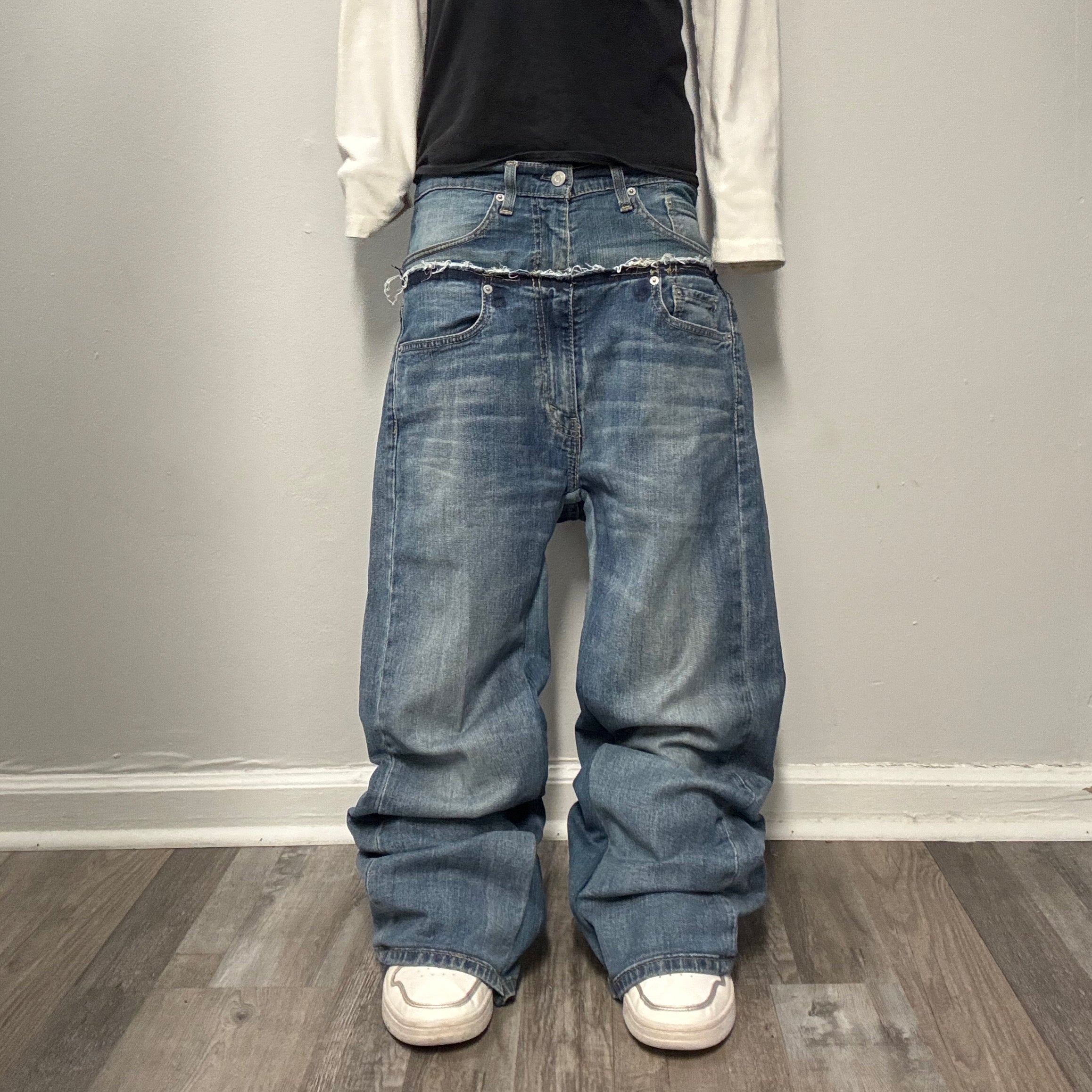 Blue Double Waisted Baggy Jeans (30x28)