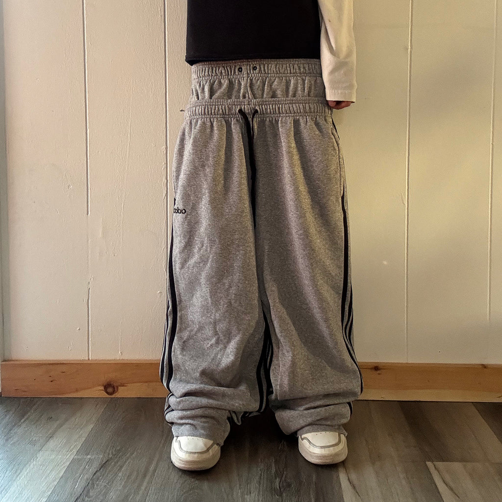 Grey Double Waisted Adidas Sweatpants ( M )