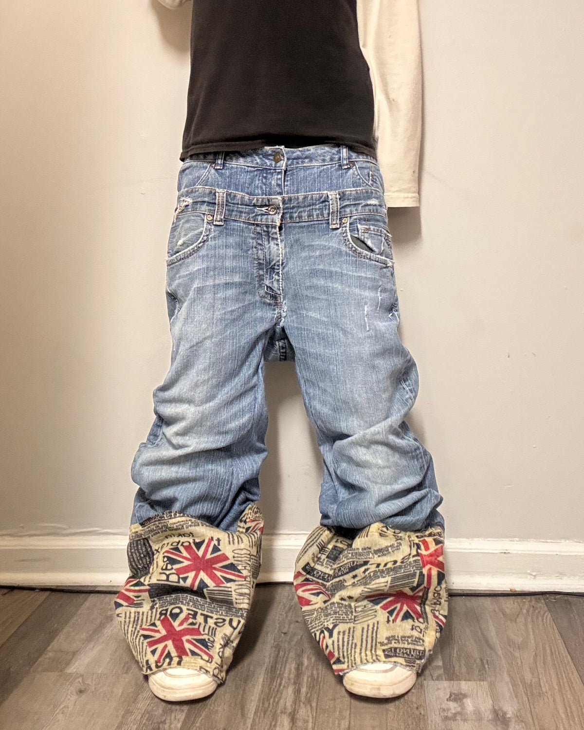 Double Waisted Baggy Union Jack Jeans (32)