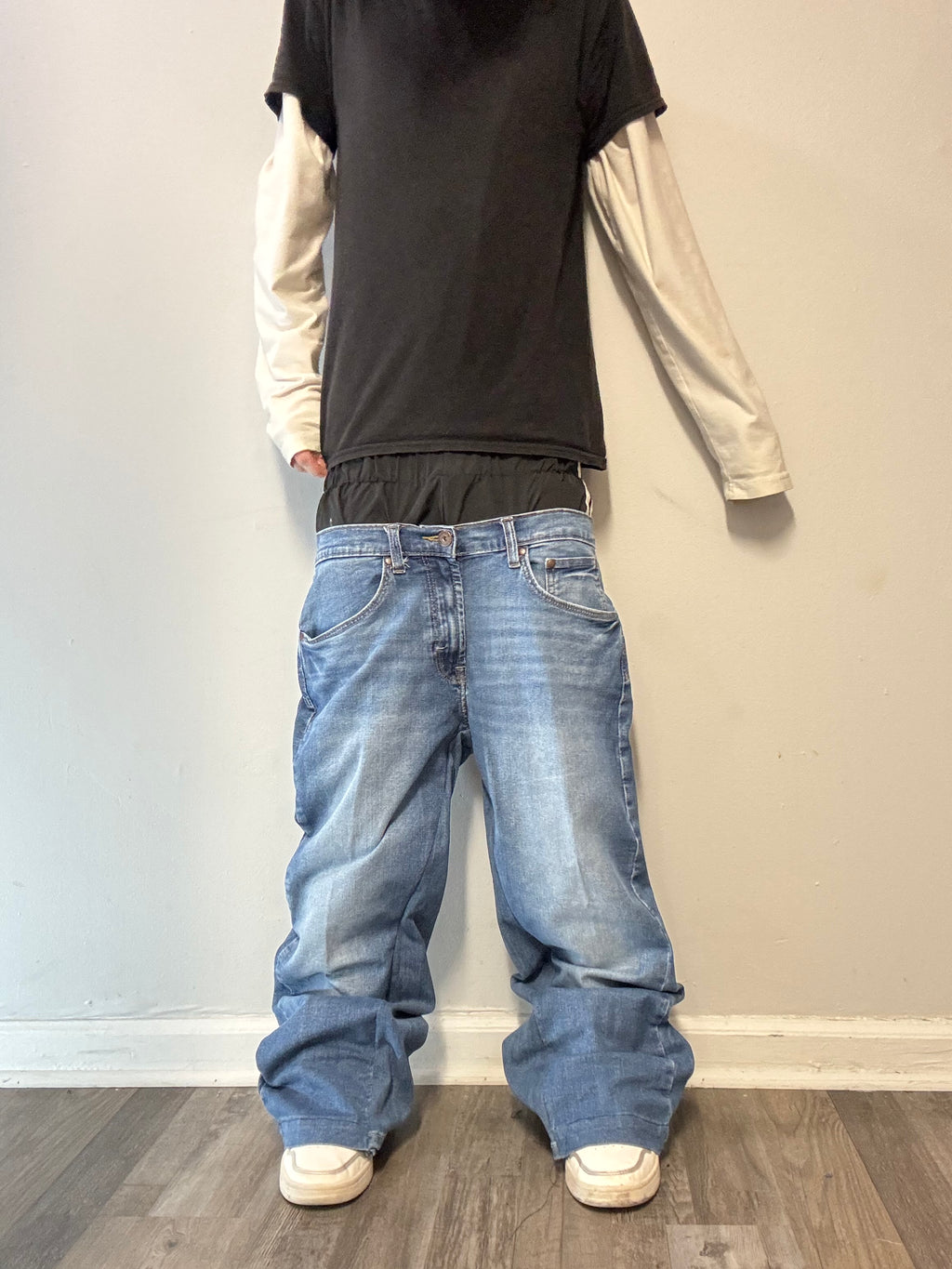 Double Waisted Baggy Adidas Jeans (30)