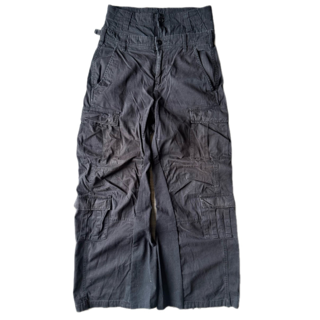 Double Waisted Black Cargo Pants (29)