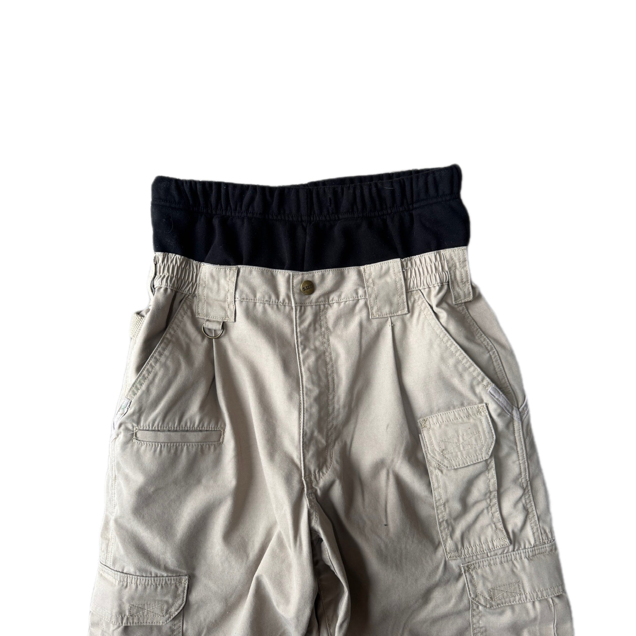 Double Waisted Baggy Khaki Cargo Pants (30x29)