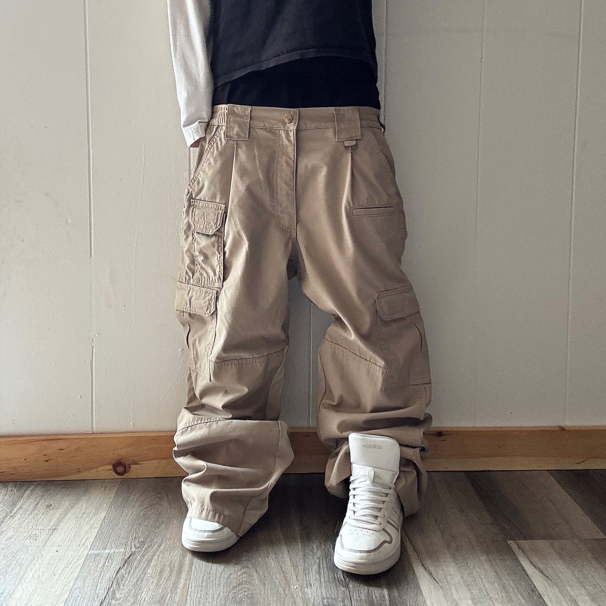 Double Waisted Baggy Khaki Cargo Pants (30x29)